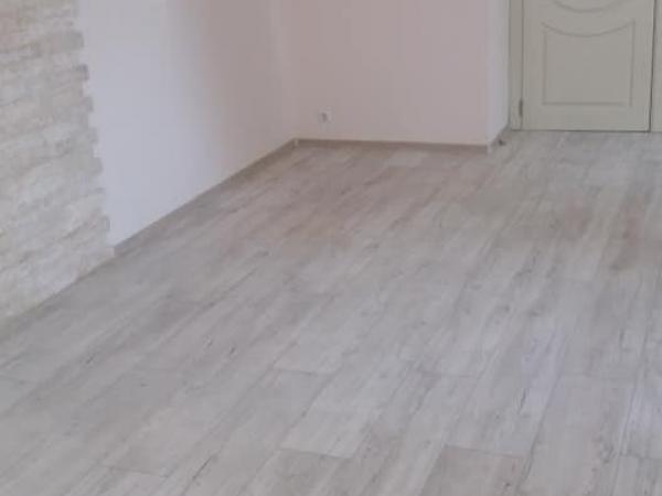 естествени и ламинирани паркети Казанлък